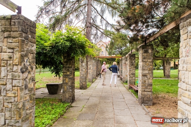 Zdjęcie w galerii na portalu naszraciborz.pl: Przekazano plac budowy pod nowy Ogródek Jordanowski. Co będzie jego największą atrakcją?  wiadomości z regionu