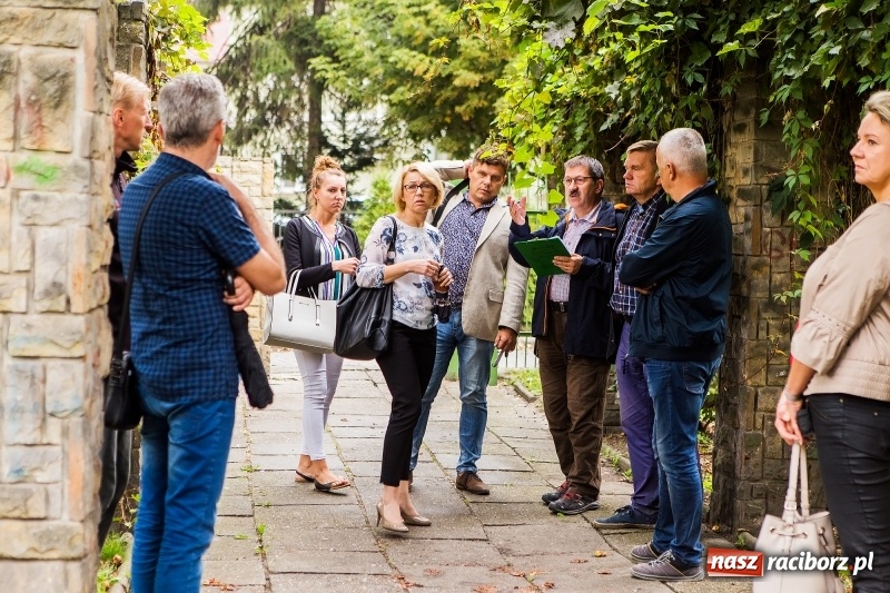 Zdjęcie w galerii na portalu naszraciborz.pl: Przekazano plac budowy pod nowy Ogródek Jordanowski. Co będzie jego największą atrakcją?  wiadomości z regionu