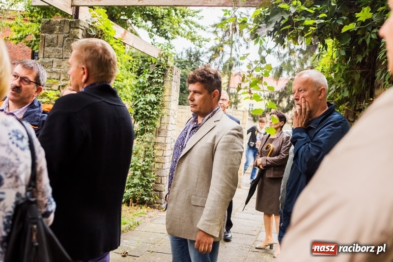 Zdjęcie w galerii na portalu naszraciborz.pl: Przekazano plac budowy pod nowy Ogródek Jordanowski. Co będzie jego największą atrakcją?  wiadomości z regionu