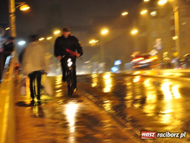 Zdjęcie w galerii na portalu naszraciborz.pl: Autobusy odjechały niemalże puste wiadomości z regionu