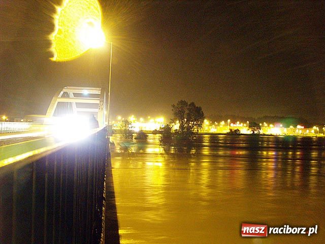 Zdjęcie w galerii na portalu naszraciborz.pl: Autobusy odjechały niemalże puste wiadomości z regionu