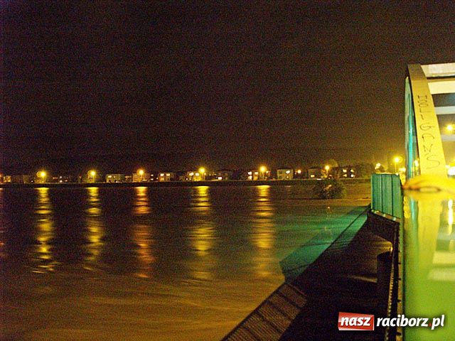 Zdjęcie w galerii na portalu naszraciborz.pl: Autobusy odjechały niemalże puste wiadomości z regionu