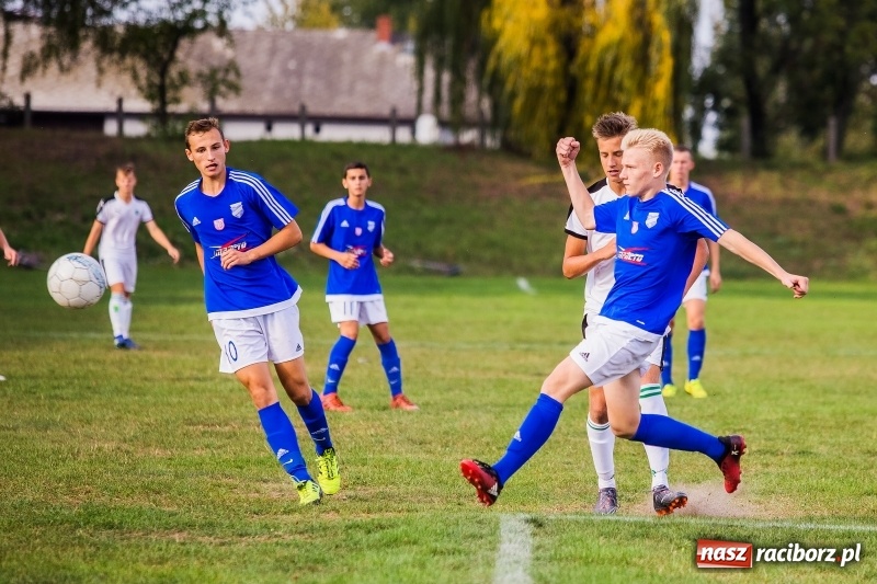 Zdjęcie w galerii na portalu naszraciborz.pl: Juniorzy Rekordu Bielsko-Biała lepsi na raciborskim hasioku wiadomości z regionu