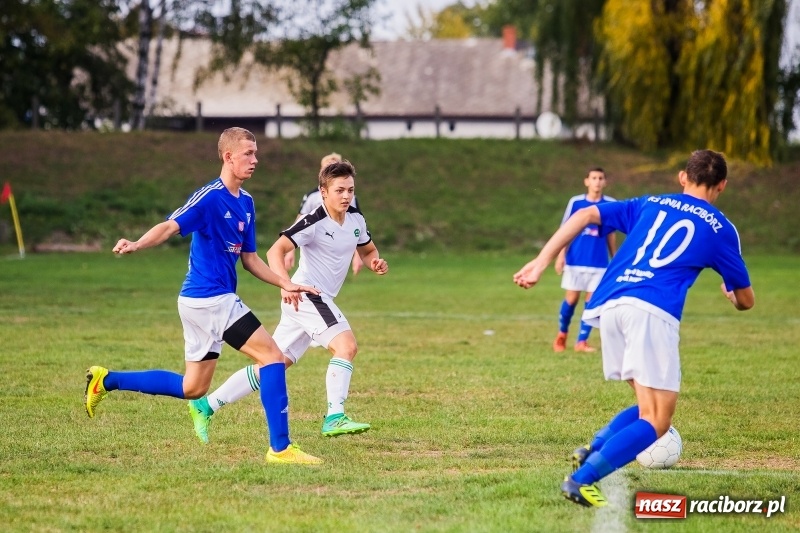 Zdjęcie w galerii na portalu naszraciborz.pl: Juniorzy Rekordu Bielsko-Biała lepsi na raciborskim hasioku wiadomości z regionu