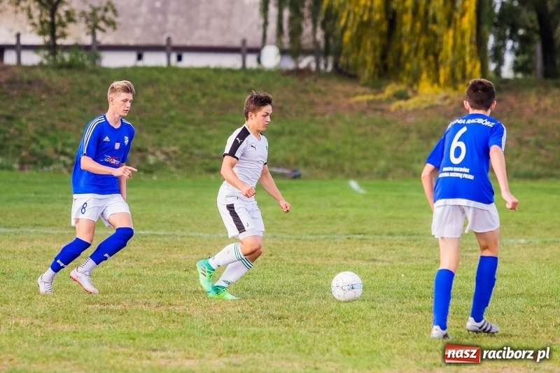 Zdjęcie w galerii na portalu naszraciborz.pl: Juniorzy Rekordu Bielsko-Biała lepsi na raciborskim hasioku wiadomości z regionu