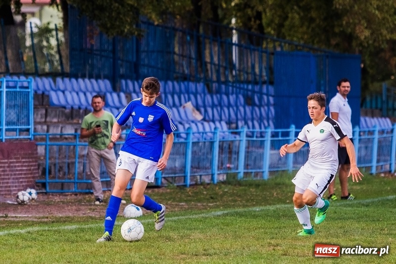 Zdjęcie w galerii na portalu naszraciborz.pl: Juniorzy Rekordu Bielsko-Biała lepsi na raciborskim hasioku wiadomości z regionu