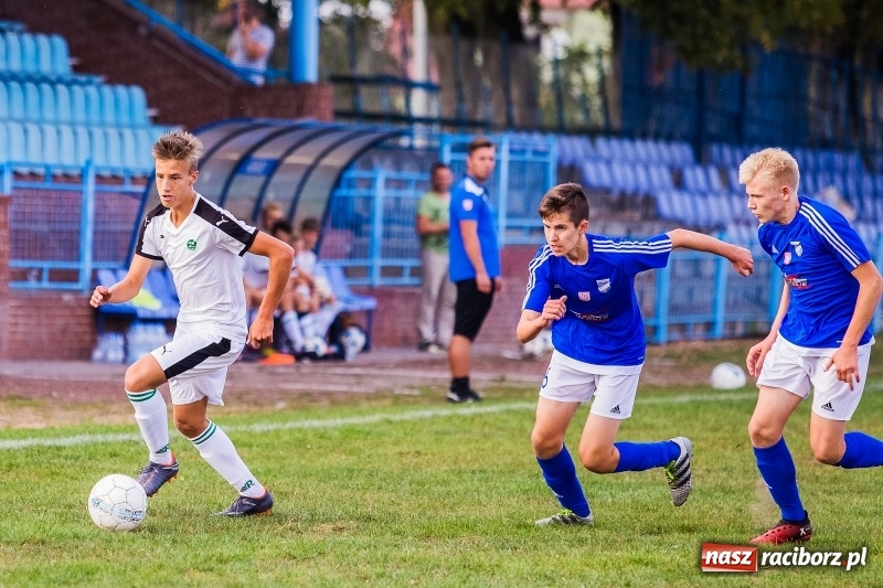 Zdjęcie w galerii na portalu naszraciborz.pl: Juniorzy Rekordu Bielsko-Biała lepsi na raciborskim hasioku wiadomości z regionu