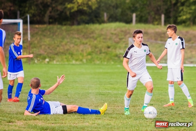 Zdjęcie w galerii na portalu naszraciborz.pl: Juniorzy Rekordu Bielsko-Biała lepsi na raciborskim hasioku wiadomości z regionu