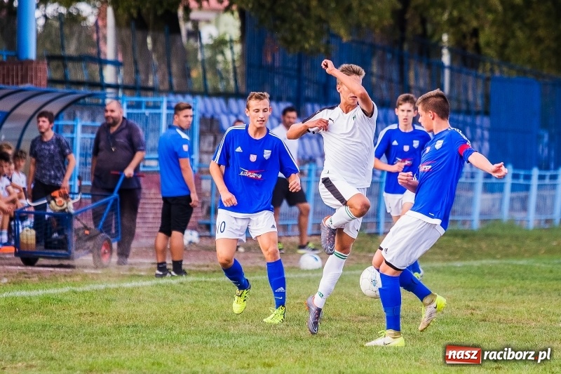 Zdjęcie w galerii na portalu naszraciborz.pl: Juniorzy Rekordu Bielsko-Biała lepsi na raciborskim hasioku wiadomości z regionu