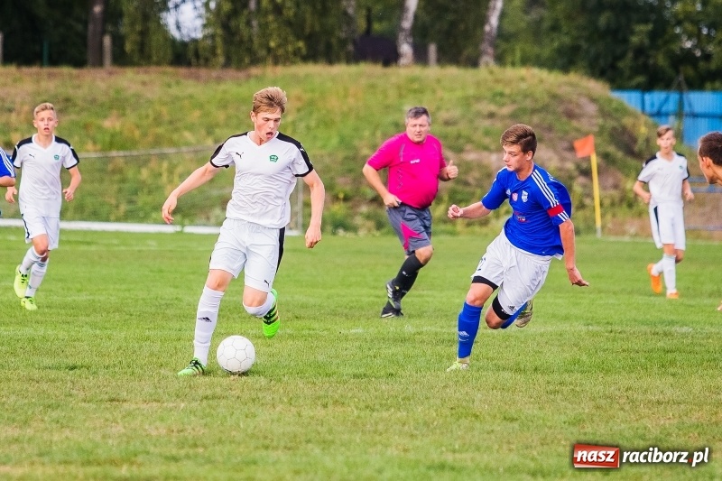 Zdjęcie w galerii na portalu naszraciborz.pl: Juniorzy Rekordu Bielsko-Biała lepsi na raciborskim hasioku wiadomości z regionu