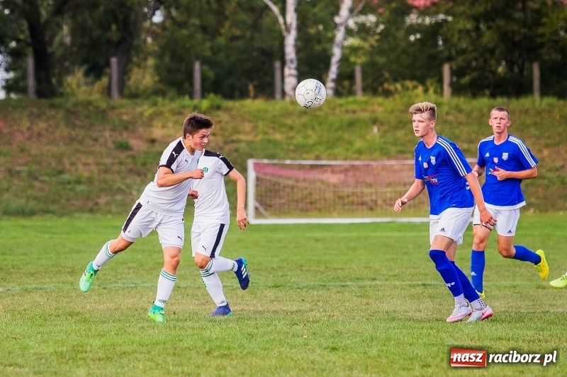 Zdjęcie w galerii na portalu naszraciborz.pl: Juniorzy Rekordu Bielsko-Biała lepsi na raciborskim hasioku wiadomości z regionu