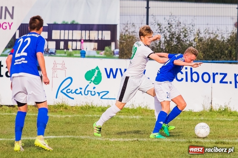 Zdjęcie w galerii na portalu naszraciborz.pl: Juniorzy Rekordu Bielsko-Biała lepsi na raciborskim hasioku wiadomości z regionu