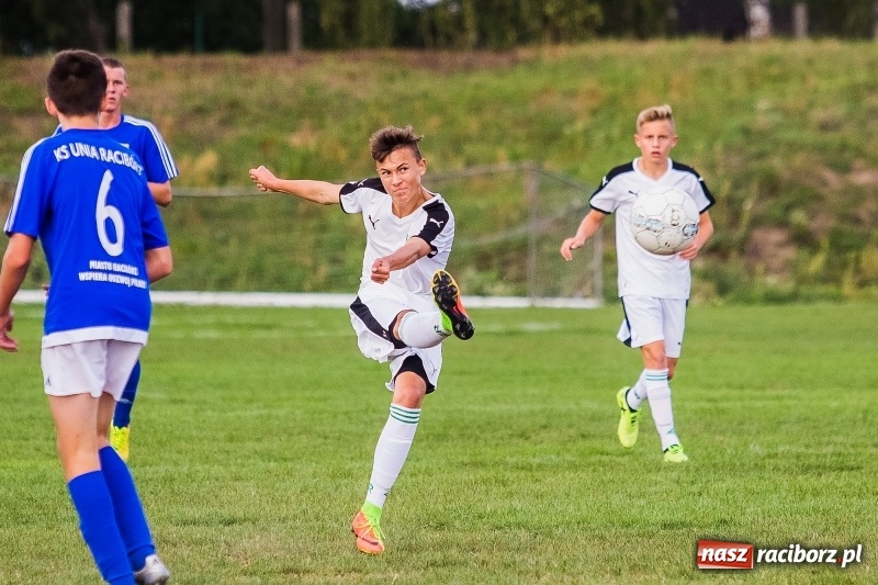 Zdjęcie w galerii na portalu naszraciborz.pl: Juniorzy Rekordu Bielsko-Biała lepsi na raciborskim hasioku wiadomości z regionu