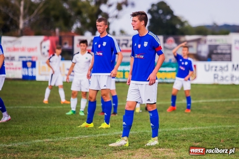 Zdjęcie w galerii na portalu naszraciborz.pl: Juniorzy Rekordu Bielsko-Biała lepsi na raciborskim hasioku wiadomości z regionu