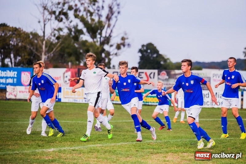 Zdjęcie w galerii na portalu naszraciborz.pl: Juniorzy Rekordu Bielsko-Biała lepsi na raciborskim hasioku wiadomości z regionu
