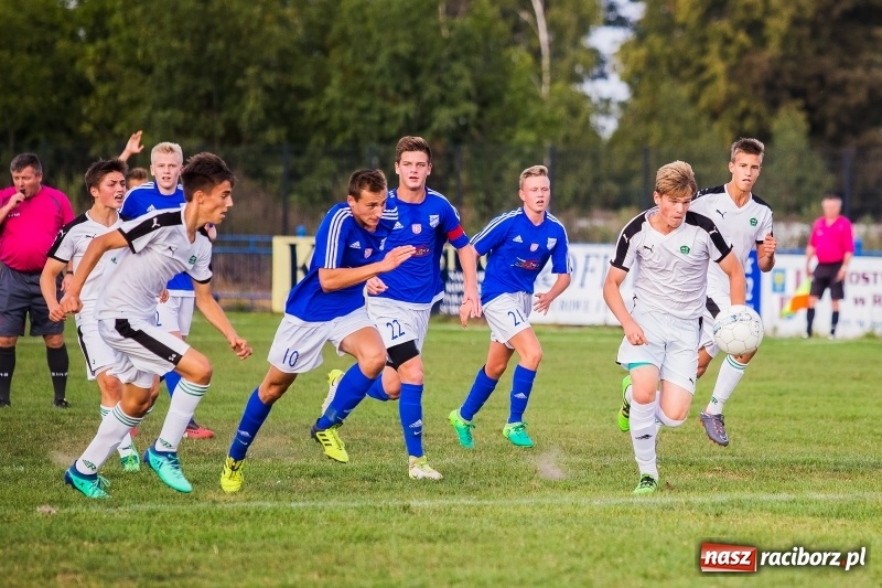 Zdjęcie w galerii na portalu naszraciborz.pl: Juniorzy Rekordu Bielsko-Biała lepsi na raciborskim hasioku wiadomości z regionu