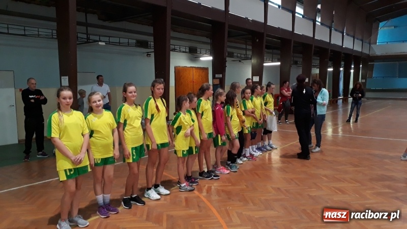 Zdjęcie w galerii na portalu naszraciborz.pl: Dwa sukcesy najmłodszych szczypiornistek z Pietrowic wiadomości z regionu