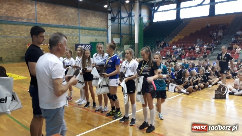 Zdjęcie w galerii na portalu naszraciborz.pl: Dwa sukcesy najmłodszych szczypiornistek z Pietrowic wiadomości z regionu