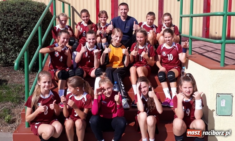 Zdjęcie w galerii na portalu naszraciborz.pl: Dwa sukcesy najmłodszych szczypiornistek z Pietrowic wiadomości z regionu