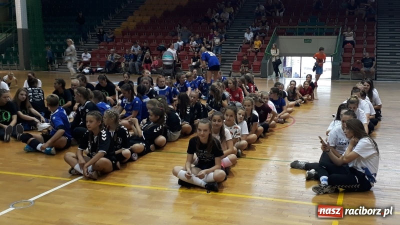 Zdjęcie w galerii na portalu naszraciborz.pl: Dwa sukcesy najmłodszych szczypiornistek z Pietrowic wiadomości z regionu