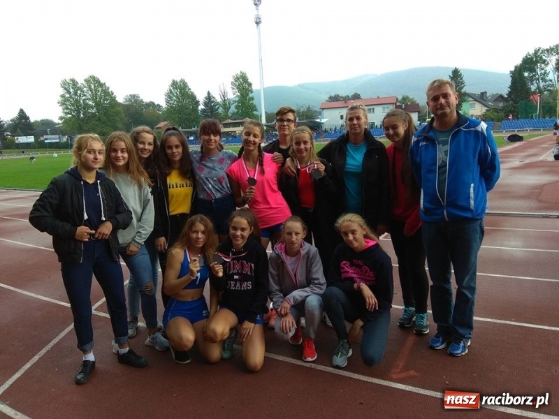 Zdjęcie w galerii na portalu naszraciborz.pl: Pięć medali raciborskich lekkoatletów w Bielsku-Białej  wiadomości z regionu