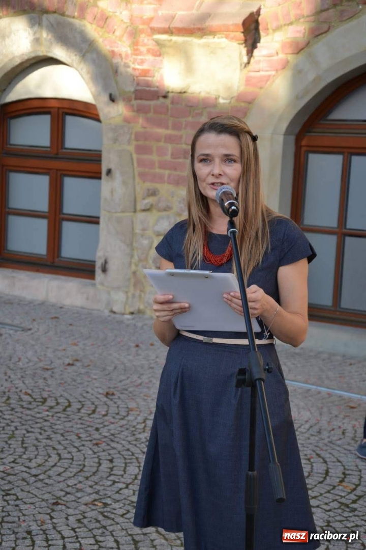 Zdjęcie w galerii na portalu naszraciborz.pl: Przy książęcym stole - wernisaż z degustacją potraw na Zamku Piastowskim wiadomości z regionu