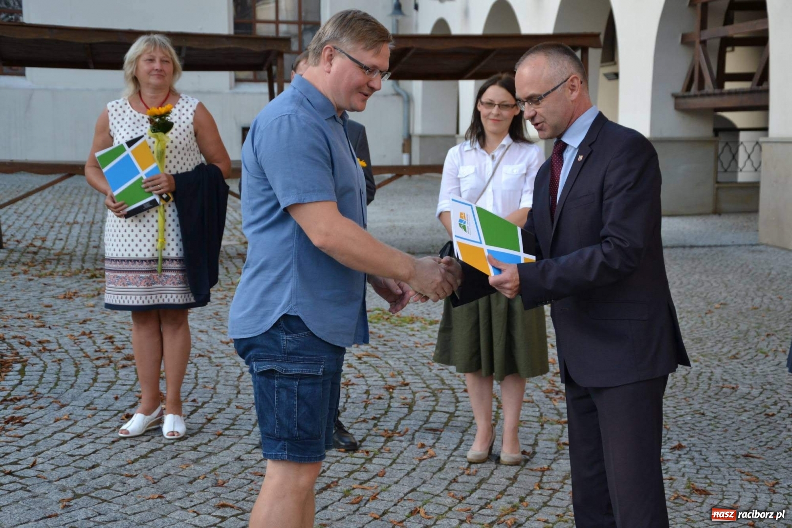 Zdjęcie w galerii na portalu naszraciborz.pl: Przy książęcym stole - wernisaż z degustacją potraw na Zamku Piastowskim wiadomości z regionu