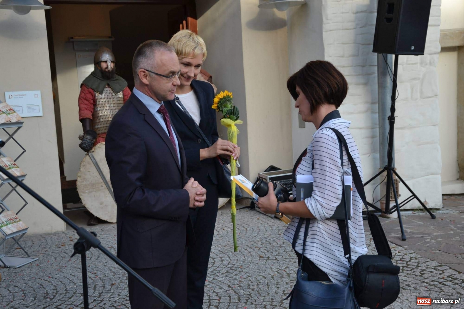Zdjęcie w galerii na portalu naszraciborz.pl: Przy książęcym stole - wernisaż z degustacją potraw na Zamku Piastowskim wiadomości z regionu