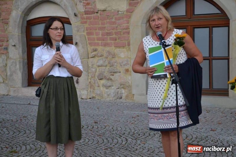 Zdjęcie w galerii na portalu naszraciborz.pl: Przy książęcym stole - wernisaż z degustacją potraw na Zamku Piastowskim wiadomości z regionu