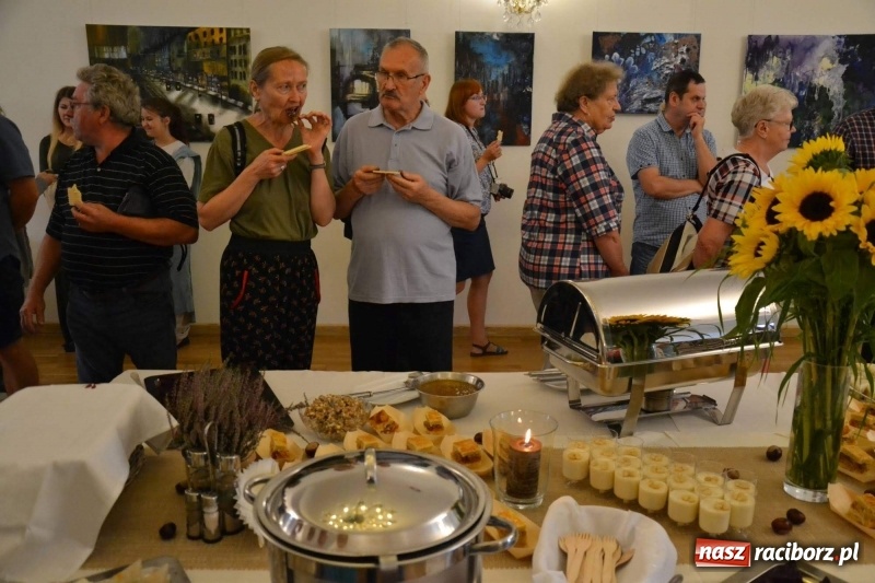 Zdjęcie w galerii na portalu naszraciborz.pl: Przy książęcym stole - wernisaż z degustacją potraw na Zamku Piastowskim wiadomości z regionu