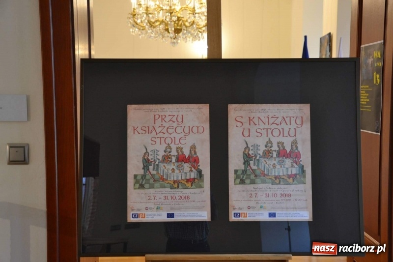 Zdjęcie w galerii na portalu naszraciborz.pl: Przy książęcym stole - wernisaż z degustacją potraw na Zamku Piastowskim wiadomości z regionu