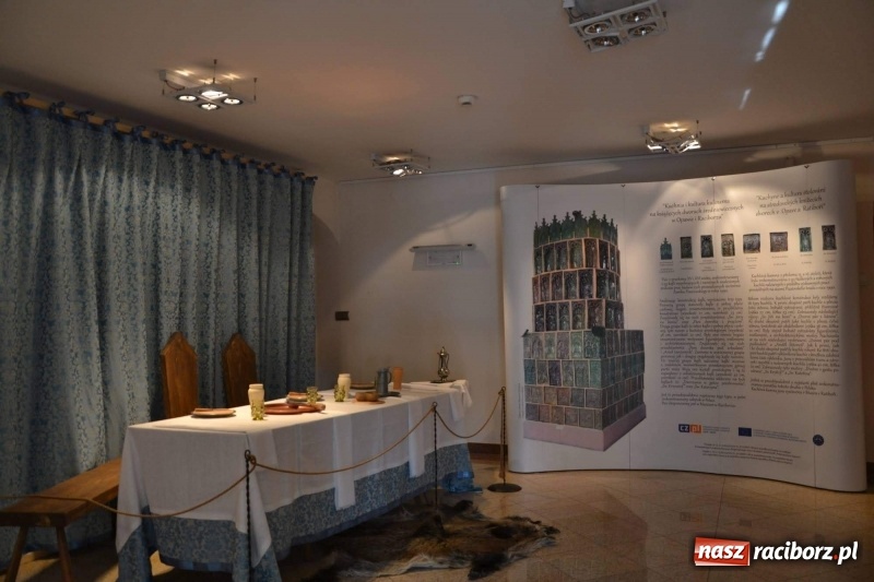 Zdjęcie w galerii na portalu naszraciborz.pl: Przy książęcym stole - wernisaż z degustacją potraw na Zamku Piastowskim wiadomości z regionu