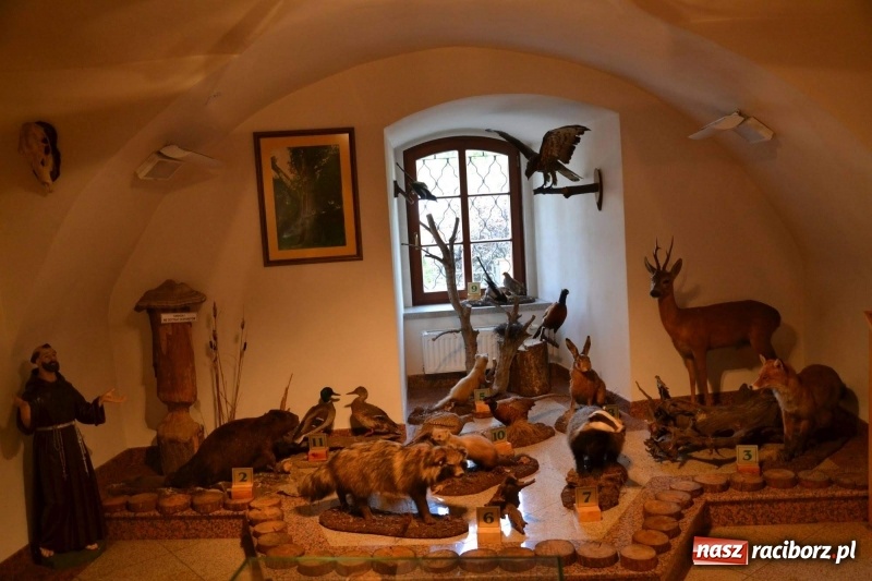 Zdjęcie w galerii na portalu naszraciborz.pl: Przy książęcym stole - wernisaż z degustacją potraw na Zamku Piastowskim wiadomości z regionu