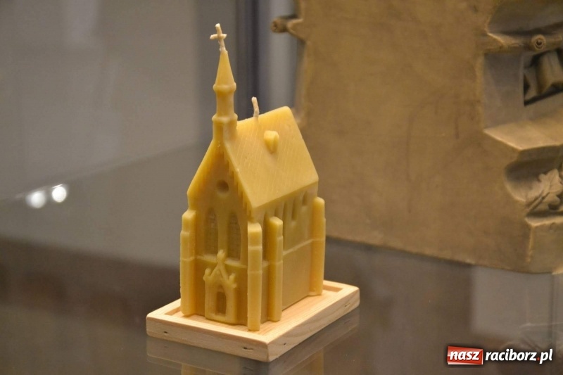 Zdjęcie w galerii na portalu naszraciborz.pl: Przy książęcym stole - wernisaż z degustacją potraw na Zamku Piastowskim wiadomości z regionu