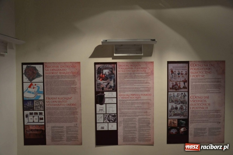Zdjęcie w galerii na portalu naszraciborz.pl: Przy książęcym stole - wernisaż z degustacją potraw na Zamku Piastowskim wiadomości z regionu