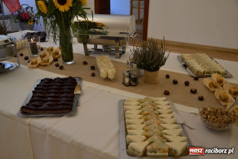 Zdjęcie w galerii na portalu naszraciborz.pl: Przy książęcym stole - wernisaż z degustacją potraw na Zamku Piastowskim wiadomości z regionu