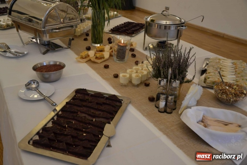 Zdjęcie w galerii na portalu naszraciborz.pl: Przy książęcym stole - wernisaż z degustacją potraw na Zamku Piastowskim wiadomości z regionu
