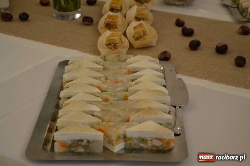 Zdjęcie w galerii na portalu naszraciborz.pl: Przy książęcym stole - wernisaż z degustacją potraw na Zamku Piastowskim wiadomości z regionu