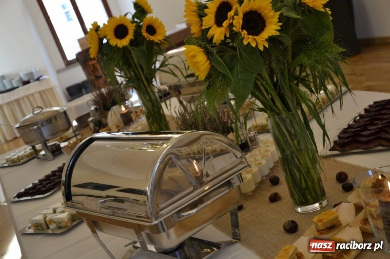 Zdjęcie w galerii na portalu naszraciborz.pl: Przy książęcym stole - wernisaż z degustacją potraw na Zamku Piastowskim wiadomości z regionu