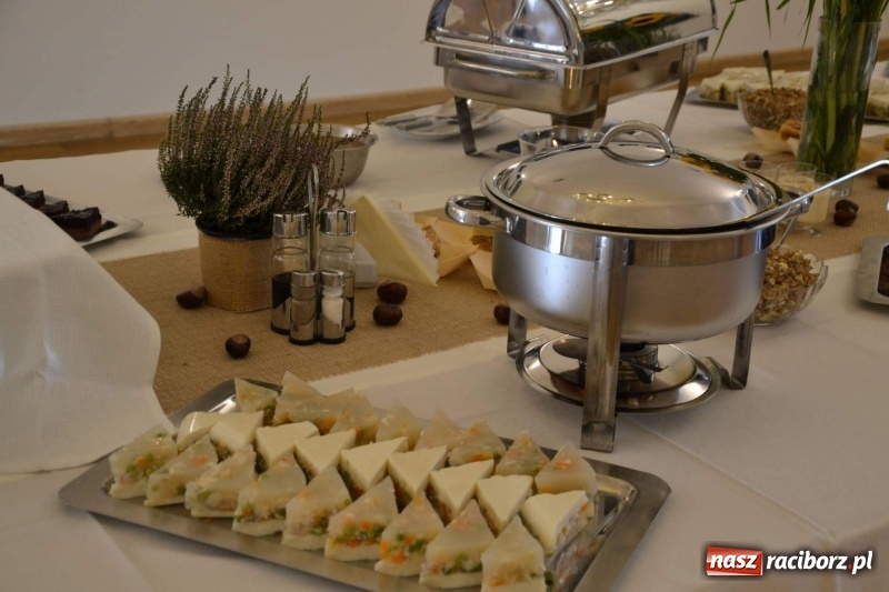 Zdjęcie w galerii na portalu naszraciborz.pl: Przy książęcym stole - wernisaż z degustacją potraw na Zamku Piastowskim wiadomości z regionu