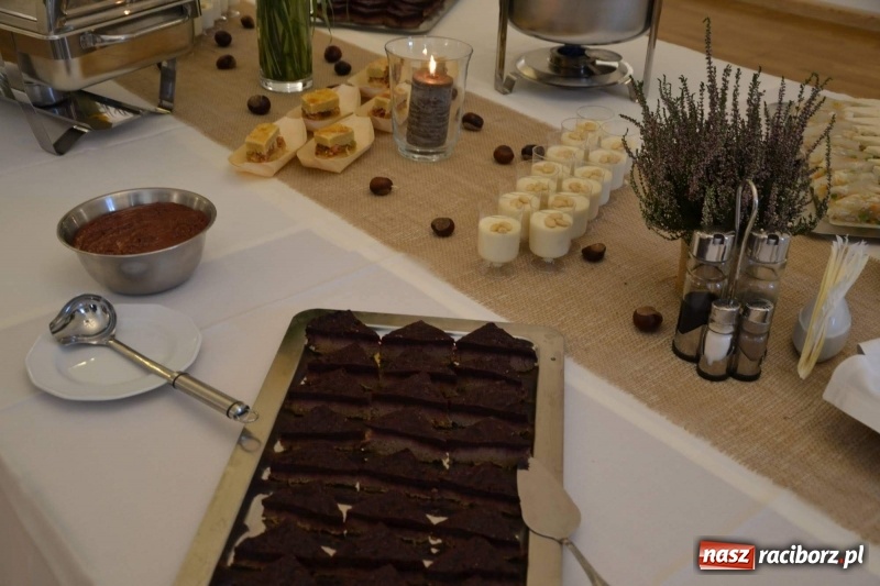 Zdjęcie w galerii na portalu naszraciborz.pl: Przy książęcym stole - wernisaż z degustacją potraw na Zamku Piastowskim wiadomości z regionu