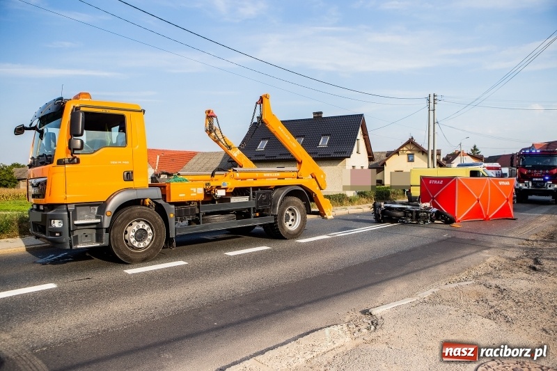 Zdjęcie w galerii na portalu naszraciborz.pl: DK 45. Śmiertelny wypadek na ulicy Kozielskiej w Raciborzu  wiadomości z regionu