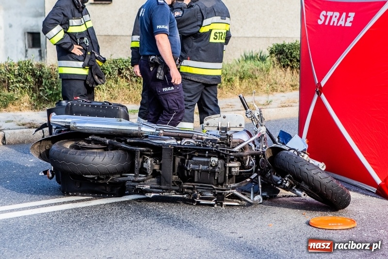 Zdjęcie w galerii na portalu naszraciborz.pl: DK 45. Śmiertelny wypadek na ulicy Kozielskiej w Raciborzu  wiadomości z regionu