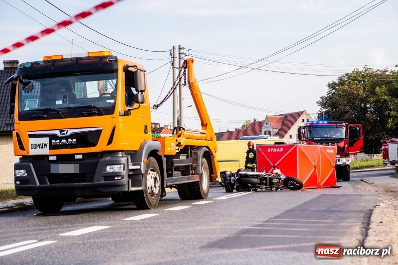 Zdjęcie w galerii na portalu naszraciborz.pl: DK 45. Śmiertelny wypadek na ulicy Kozielskiej w Raciborzu  wiadomości z regionu