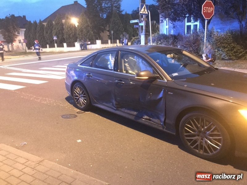 Zdjęcie w galerii na portalu naszraciborz.pl: Zderzenie golfa z audi przy mleczarni  wiadomości z regionu