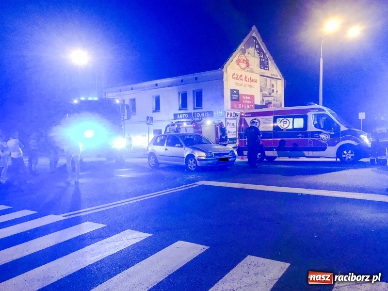 Zdjęcie w galerii na portalu naszraciborz.pl: Zderzenie golfa z audi przy mleczarni  wiadomości z regionu