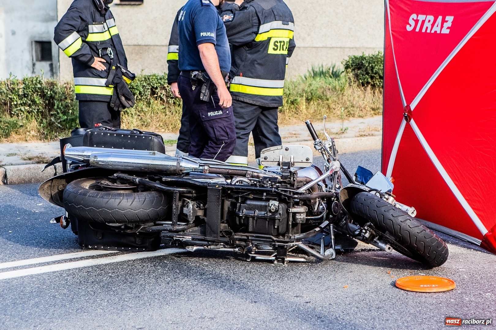 Zdjęcie w galerii na portalu naszraciborz.pl: Tragiczny czwartek na drogach. Trzy wypadki w Raciborzu. Na Ocicach potrącenie 16-latki wiadomości z regionu