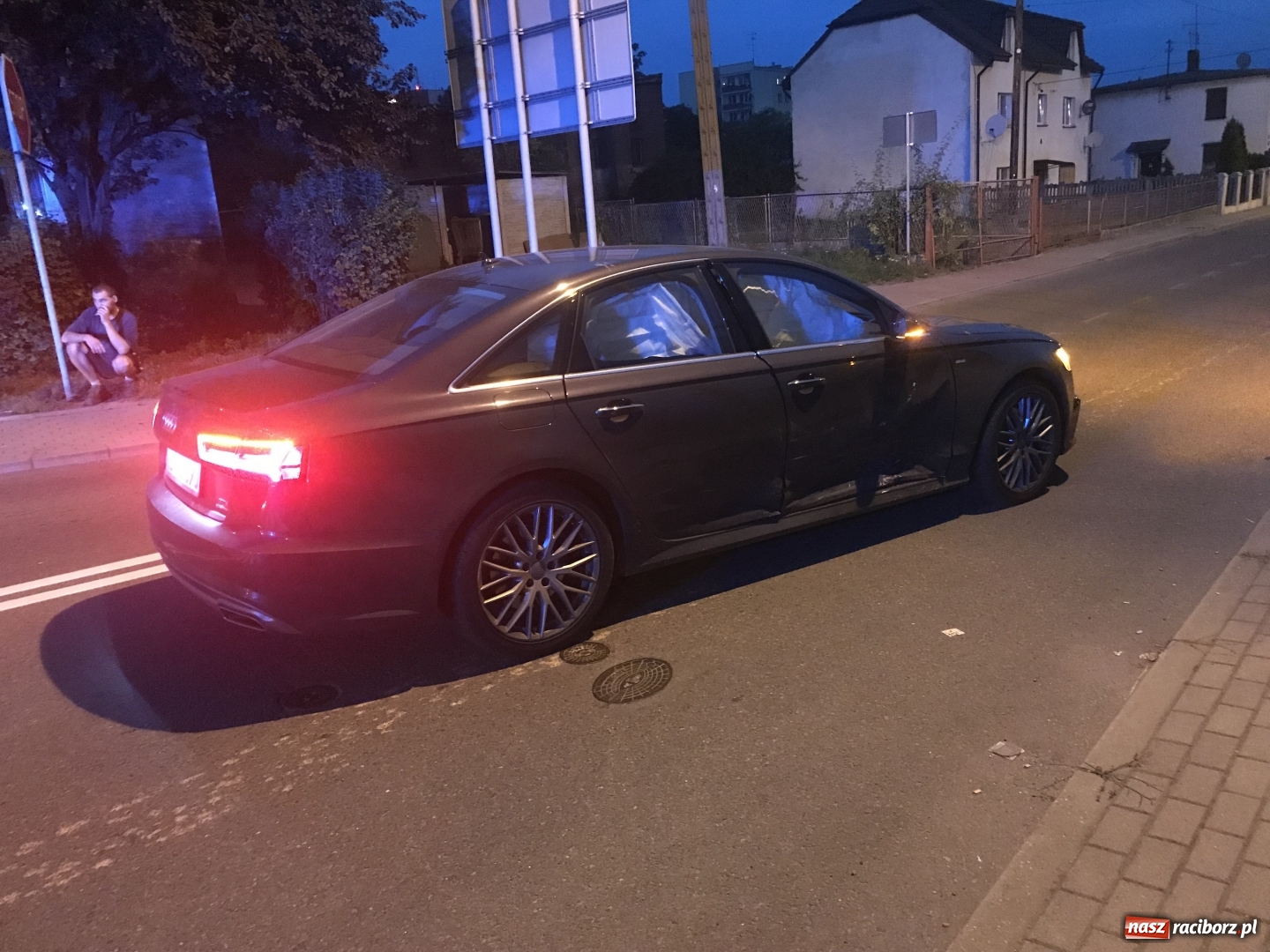 Zdjęcie w galerii na portalu naszraciborz.pl: Tragiczny czwartek na drogach. Trzy wypadki w Raciborzu. Na Ocicach potrącenie 16-latki wiadomości z regionu