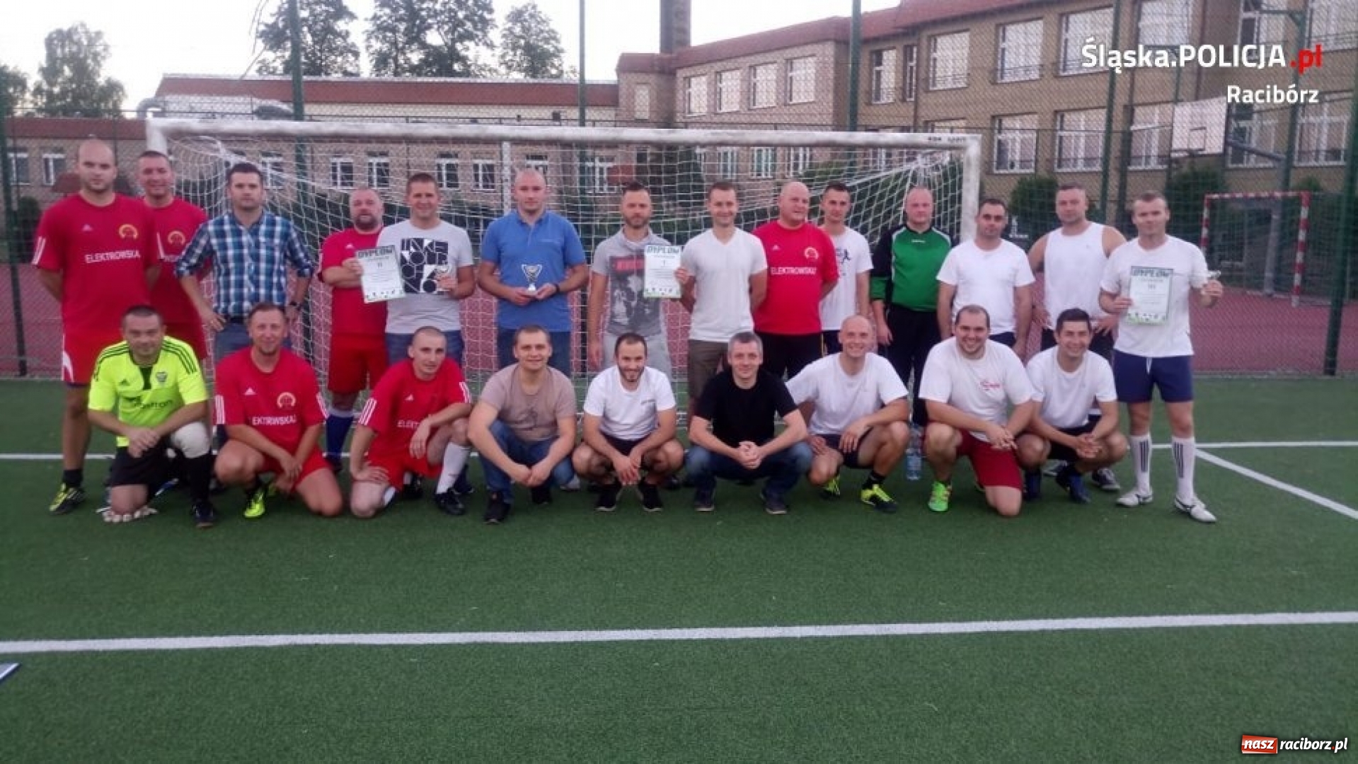 Zdjęcie w galerii na portalu naszraciborz.pl: W Nędzy rywalizowali o puchar komendanta. Najlepsi policjanci z Rydułtów wiadomości z regionu