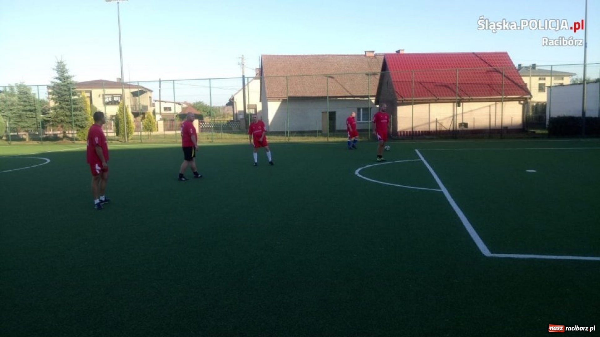 Zdjęcie w galerii na portalu naszraciborz.pl: W Nędzy rywalizowali o puchar komendanta. Najlepsi policjanci z Rydułtów wiadomości z regionu